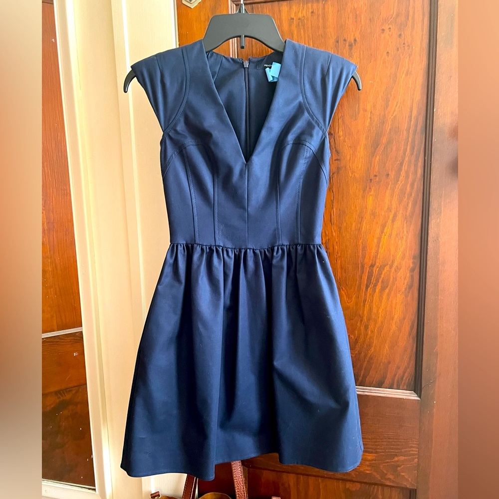 French Connection navy blue structured deep V mini dress. Size 0.